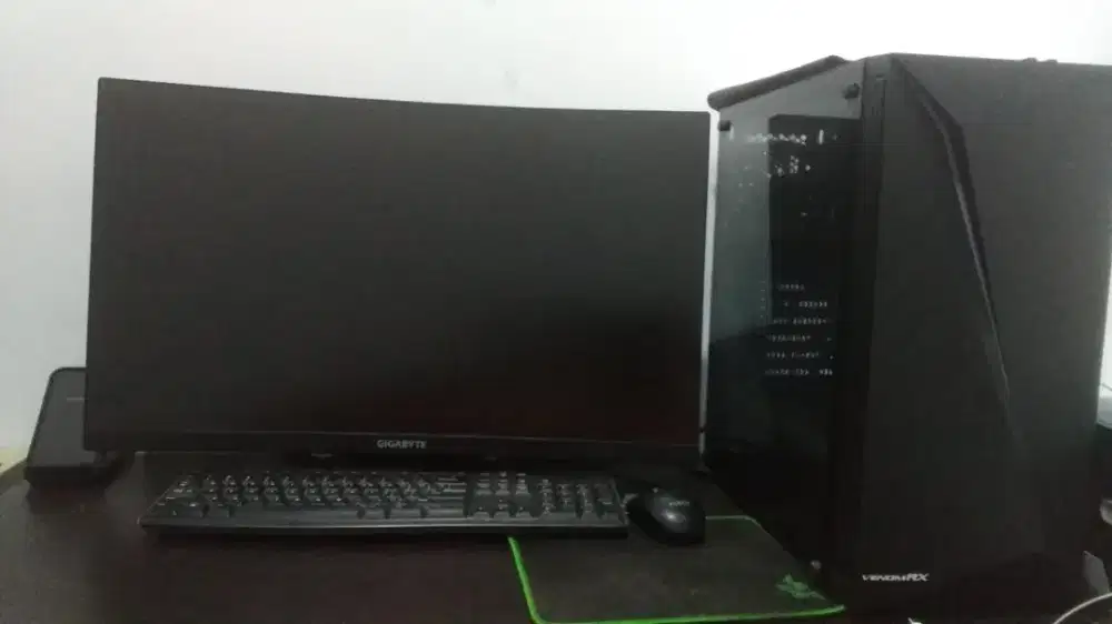 PC GAMING CORE i5-10400F RAM 16GB SSD 256GB + GIGABYTE 27 INCH CURVED