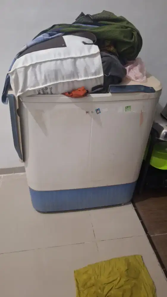 mesin cuci rusak