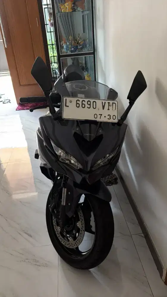 Zx25R ABS like new