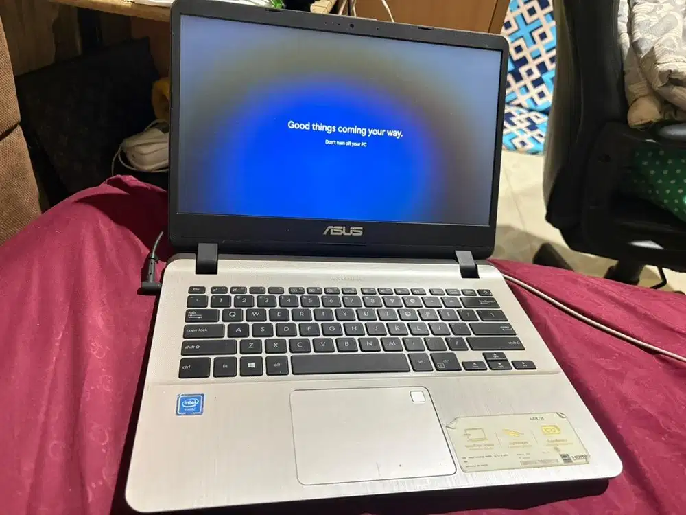 Laptop ASUS A407M
