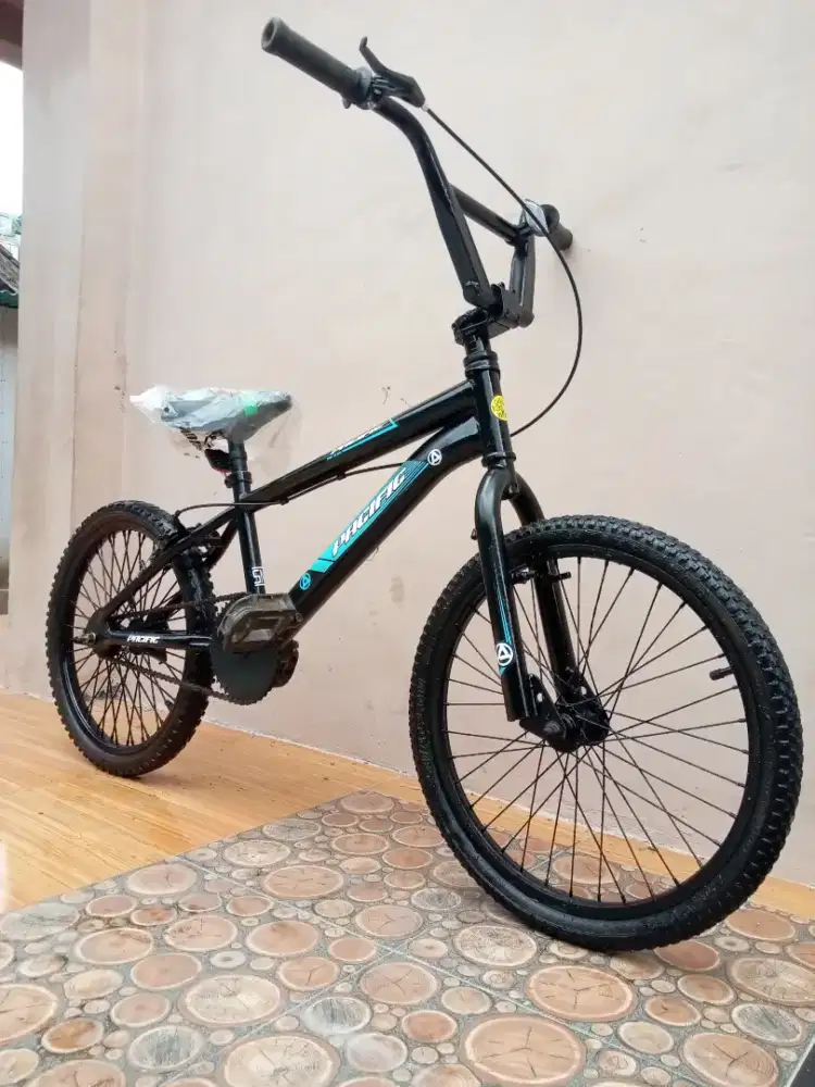 Sepeda BMX Ukuran 20.