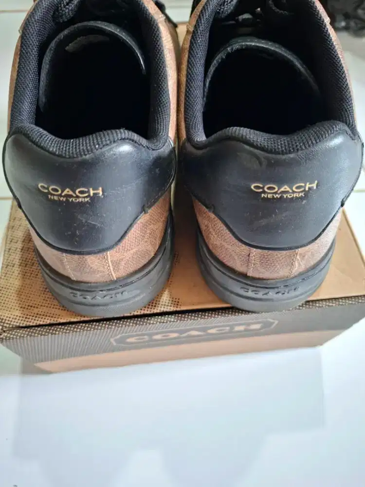Sepatu coach uk42