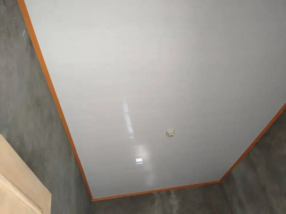 Sekat Plafon Partisi PVC GRC Gypsum Jasa Tukang Pasang Wall Moulding