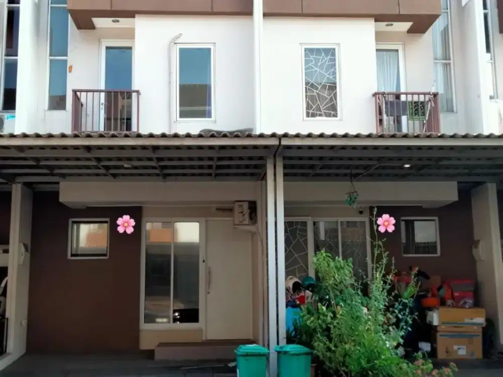 Disewakan Rumah Siap Huni 3 Lantai Semi Furnished di Sedayu City Cluster Winterville Jakarta - Utara