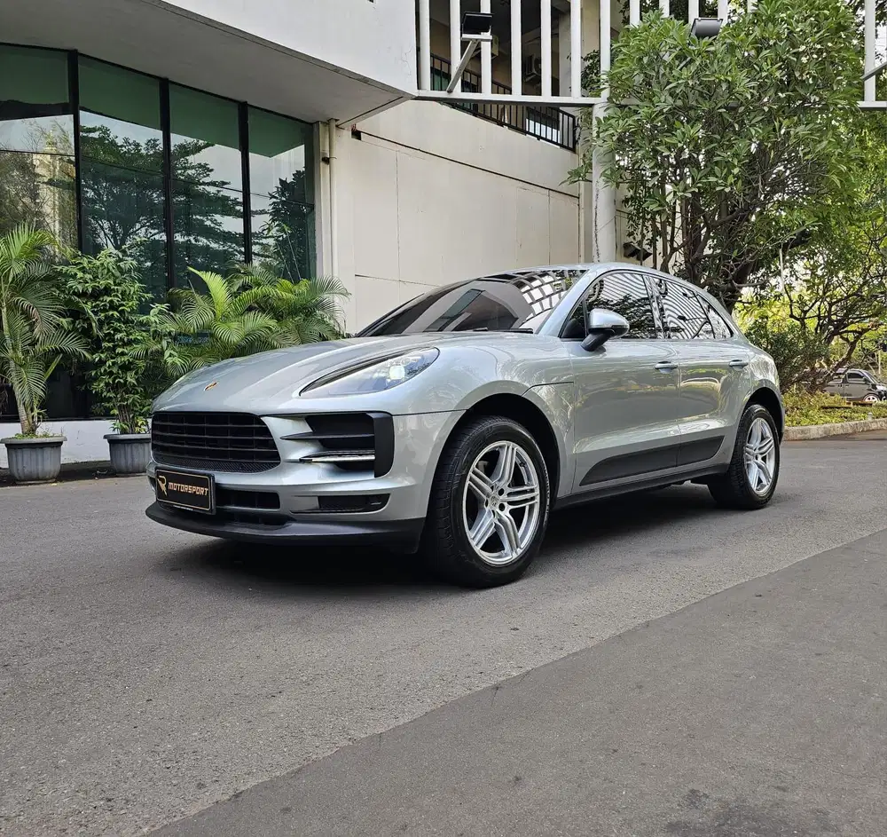 Porsche Macan 2021 low km record