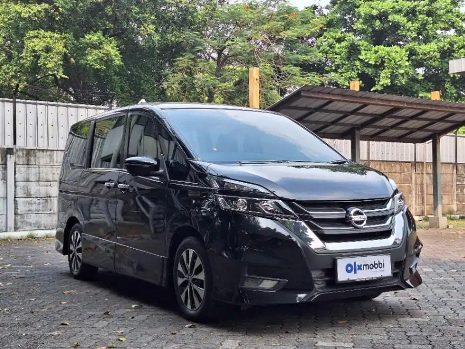 KM LOW PAJAK HIDUP NISSAN SERENA 2.0 HIGHWAY STAR BENSIN-AT