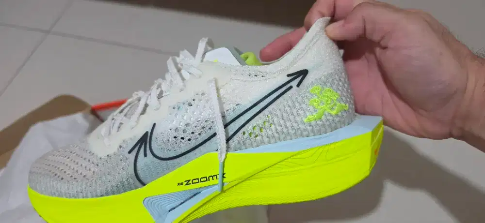Nike ZoomX Vaporfly Next% 3 Original (BNIB)