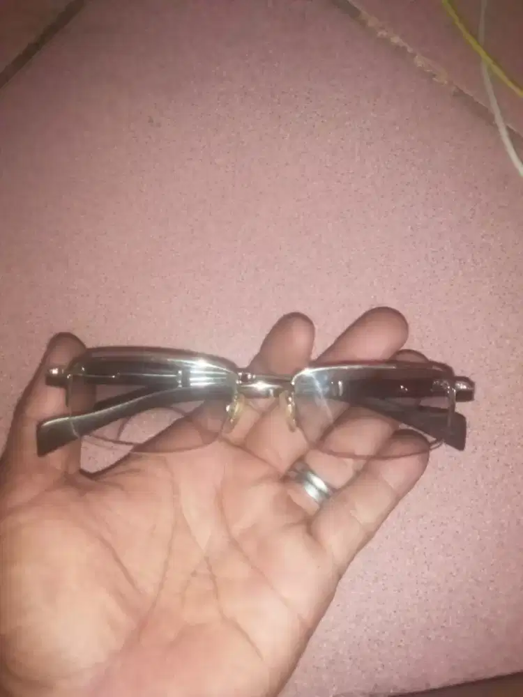 Kacamata charriol kayu