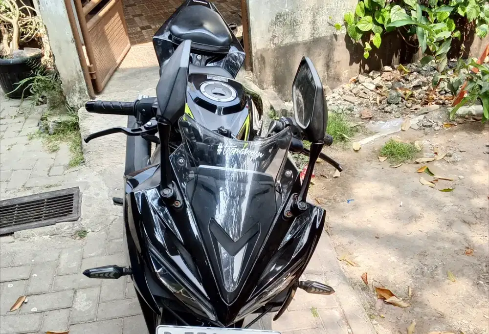 Motor Honda cbr 150