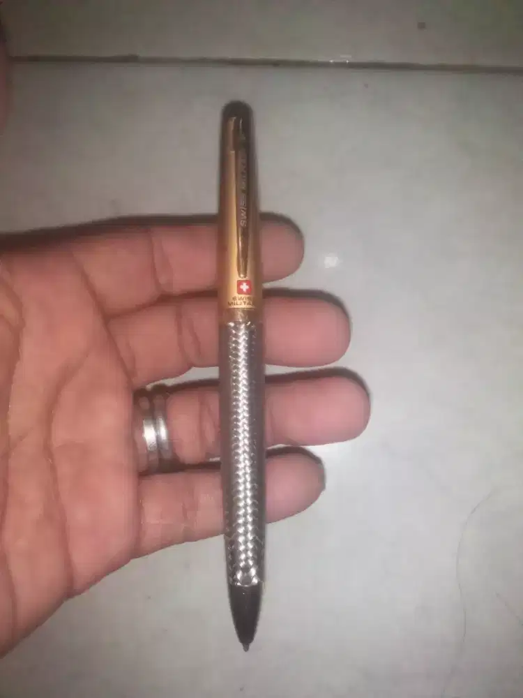 Pulpen Swiss military limited edition
