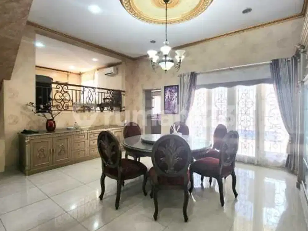 Rumah Modern Classic Pik Siap Huni Full Renov