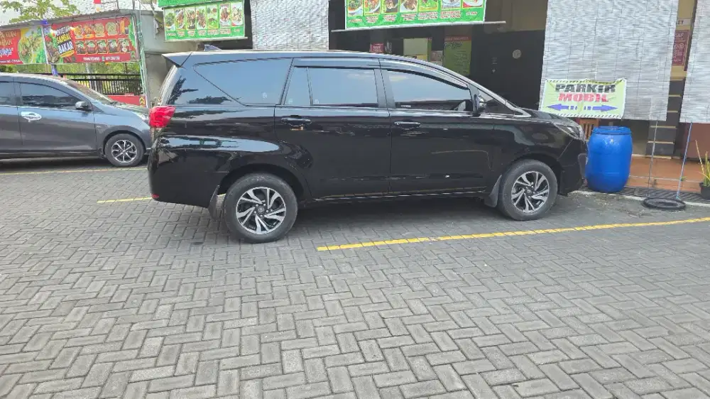 Dijual mobil innova