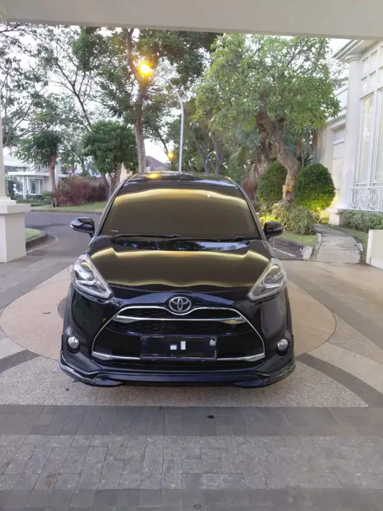 Sienta Q Matic 2016 Tangan Pertama