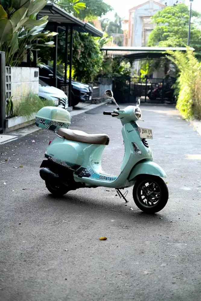 VESPA LX 125 BATIK EDITION 2024