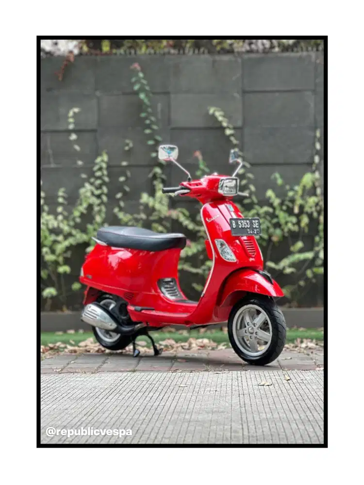 TERMURAH PIAGGIO VESPA S125 ITALY TAHUN 2009 WARNA ROSSO DRAGON