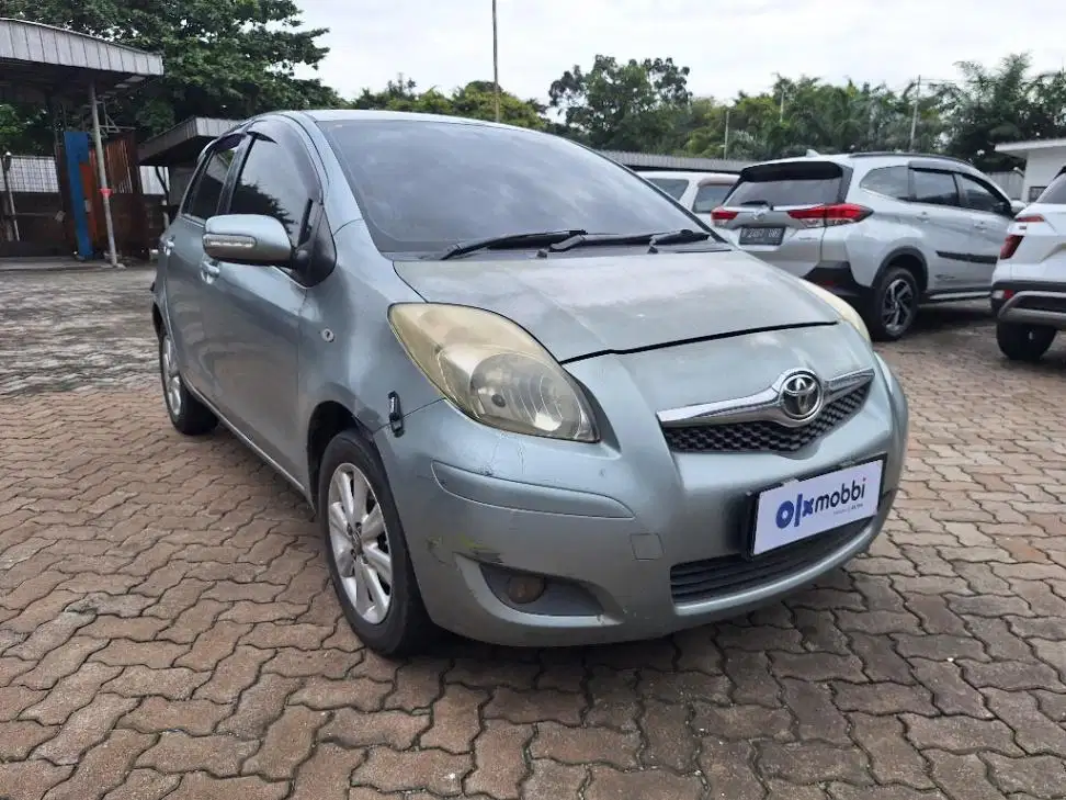 Toyota Yaris AT 2012 BZF