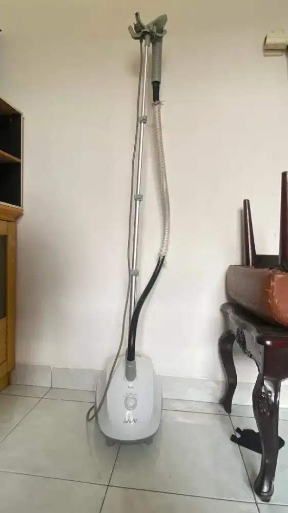 Setrika Uap SALAV