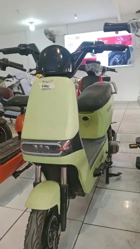 sepeda listrik uwinfly