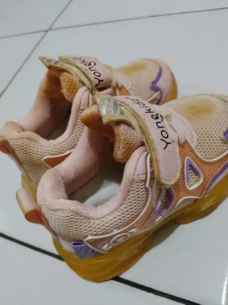 Preloved sepatu anak YONGKIDZ