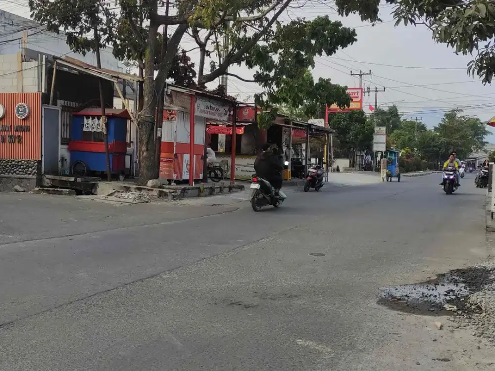 *TURUN HARGA*

*Ruang Usaha/Bisnis aktif Strategis di Jalan Teratai Raya Rancaekek Bandung*

 LT 351m²
LB 300m²

 Rancaekek, Kab. Bandung
Berada di lokasi strategis yang dekat dengan banyak fasilitas umum

 *Harga Rp 3 Miliar —> TURUN jadi 1,85 M*

Saa