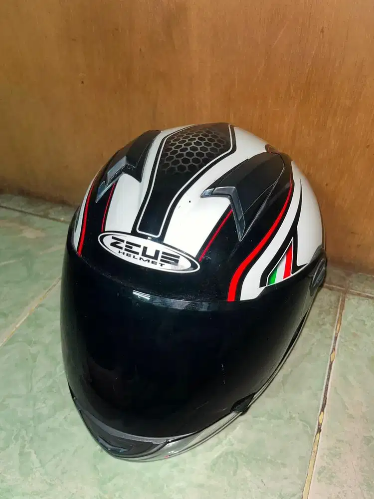 Helm Zeus GP Size M