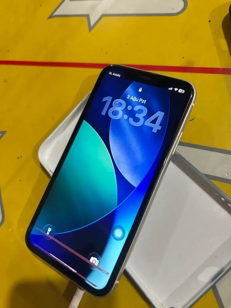 İphone 11   64gb