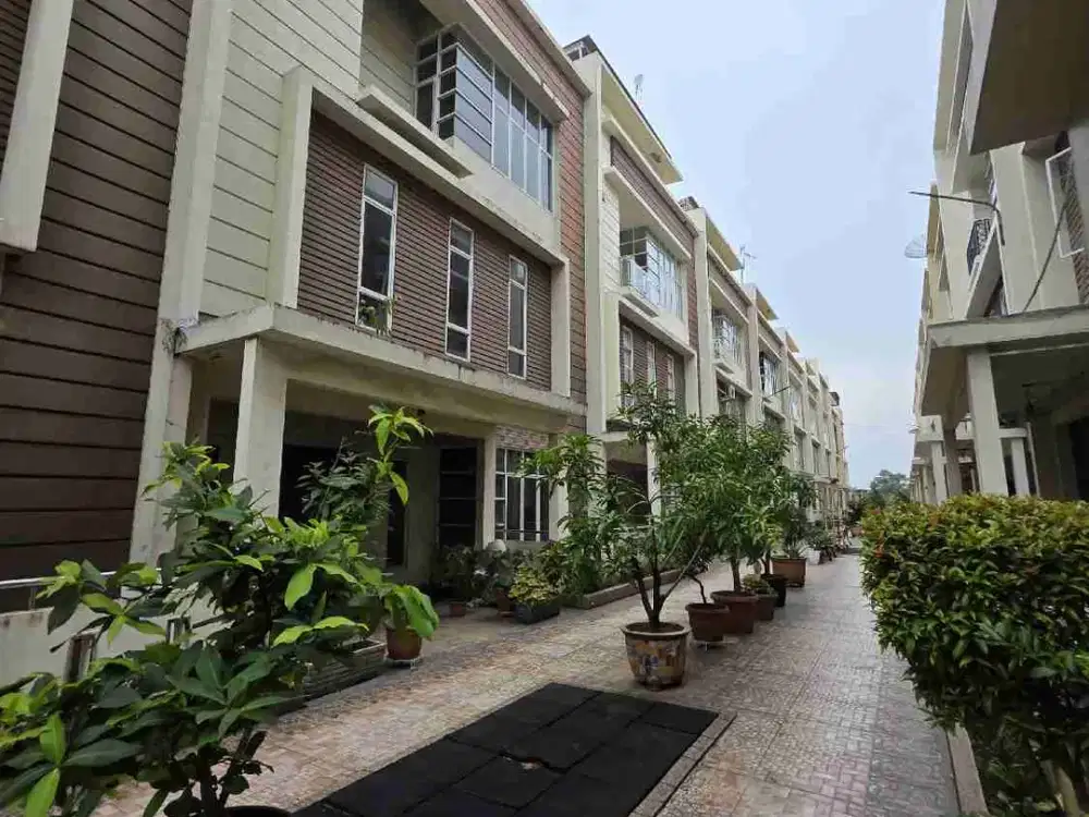 Dijual Rumah 4 Tingkat   , jl. Amir Hamzah Medan
