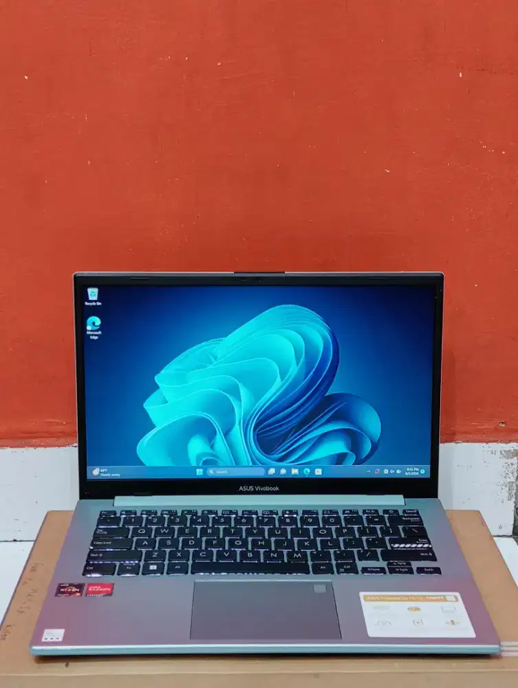 Laptop Asus Vivobook Go 14 E1404FA prosesor AMD Ryzen 3 7320U
