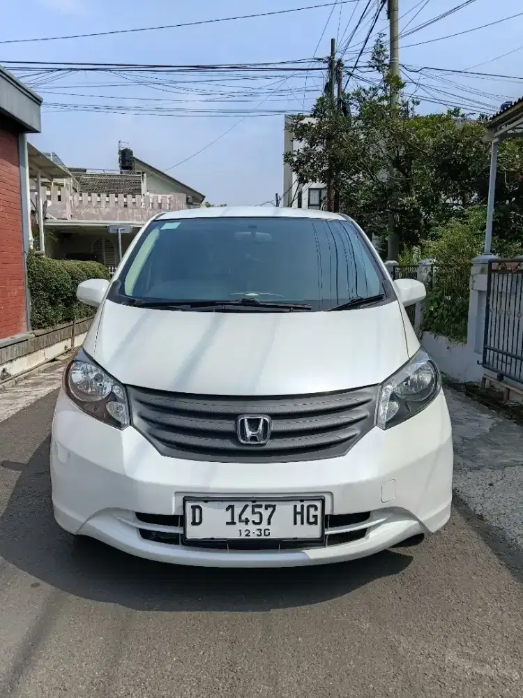 Honda freed type  S  2010 AT