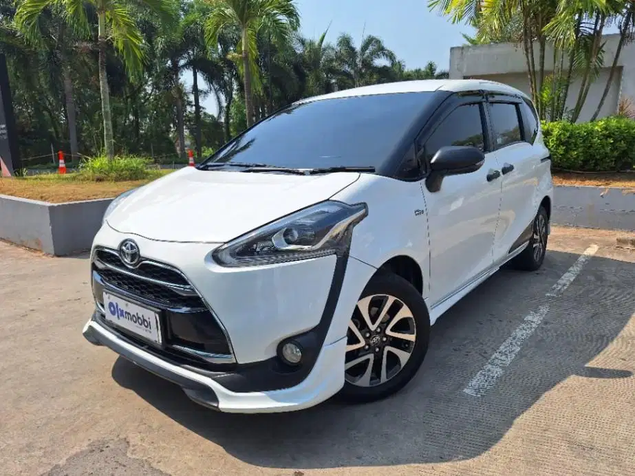 LOW DP Toyota Sienta 1.5 Q Bensin-AT 2019 GIO