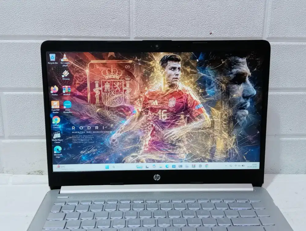 Laptop HP14s-dx1xxx Prosesor AMD Athlon Silver 3050U RAM 8GB SSD 256GB