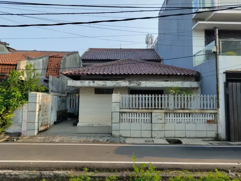 Rumah lokasi Istimewa Jl. Kesehatan, Cideng, Jakarta Pusat