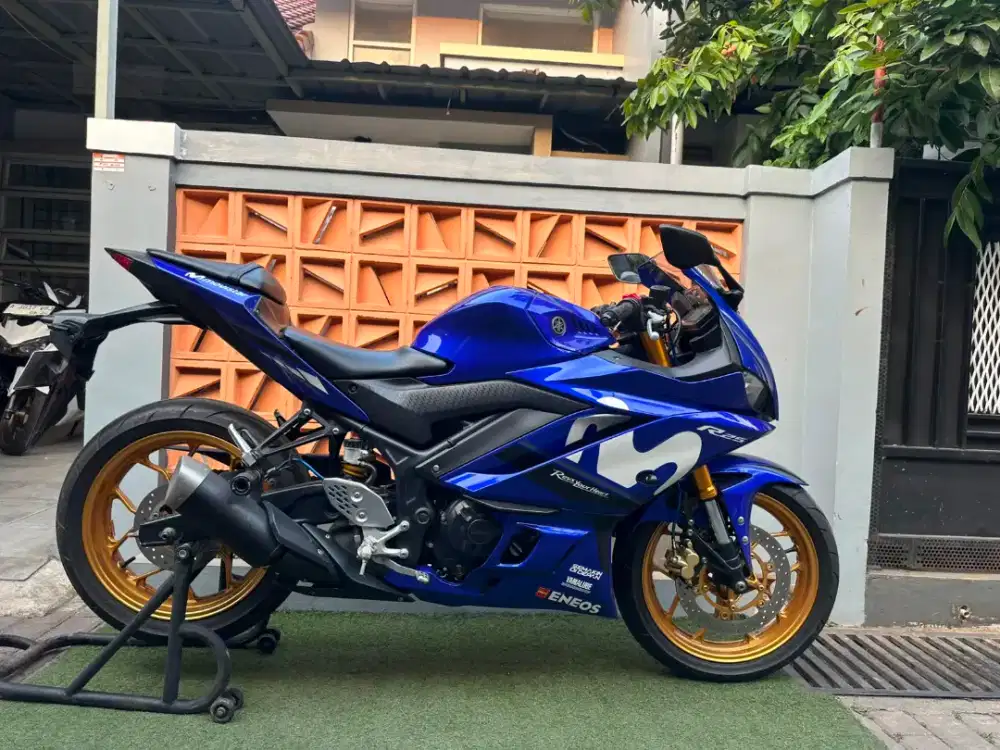 Yamaha R25 V2 MOVISTAR 2019