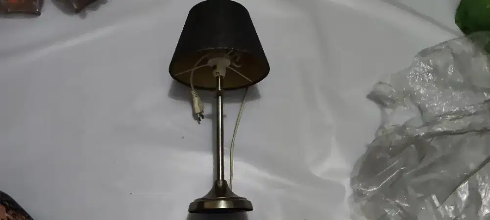 Lampu Meja Cantik Minimalis