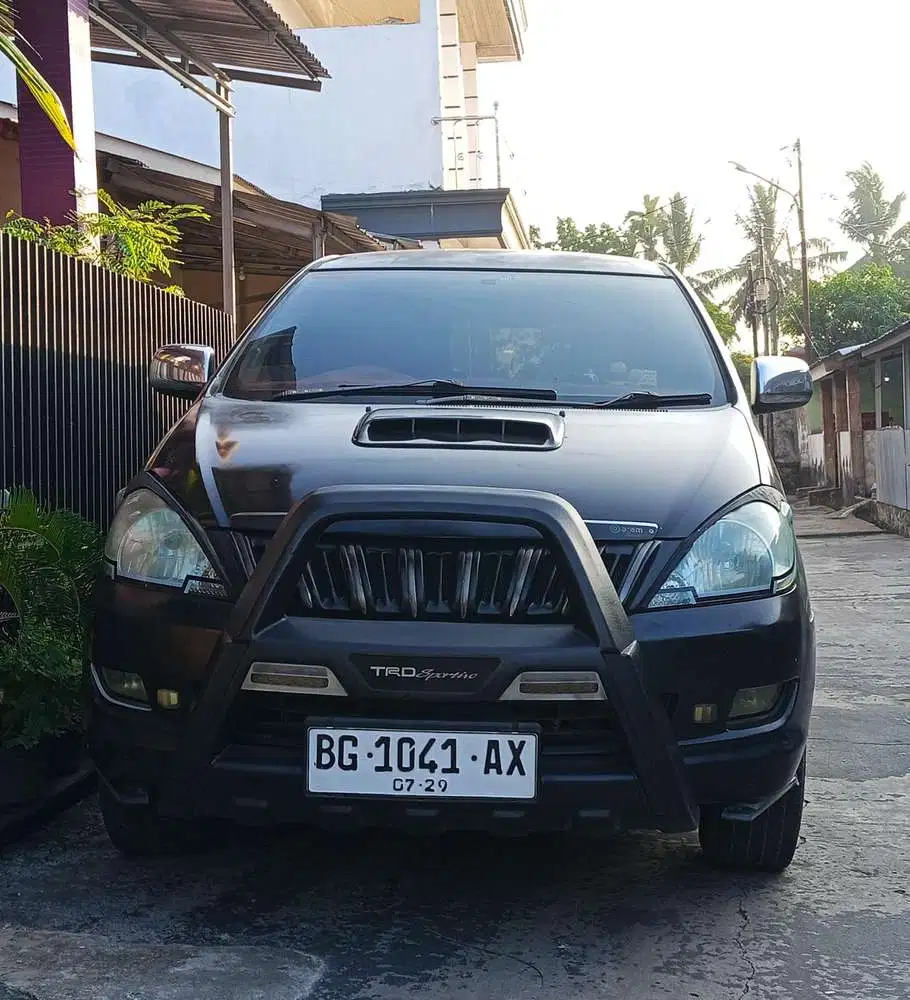 Toyota Kijang Innova 2005 Bensin