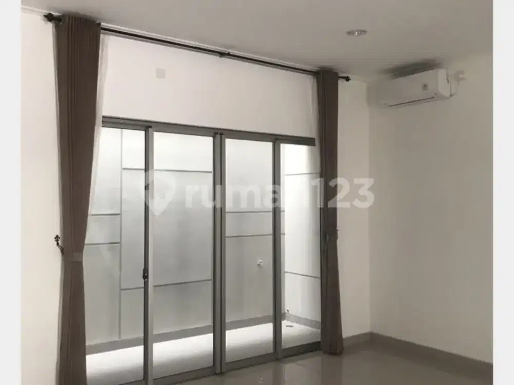 Disewa Rumah Pik 2 Cluster Tampa Uk 8x15 Ada 5 AC 2 lantai Ready