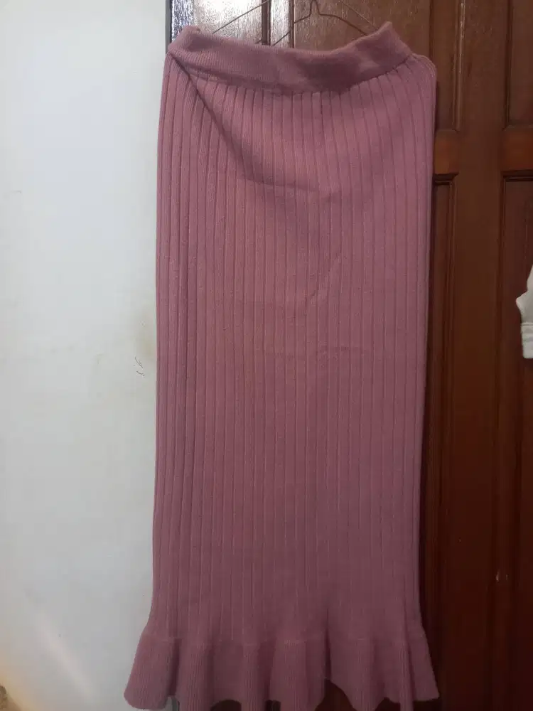 Rok pink yang masi bagus dan layak dipakai