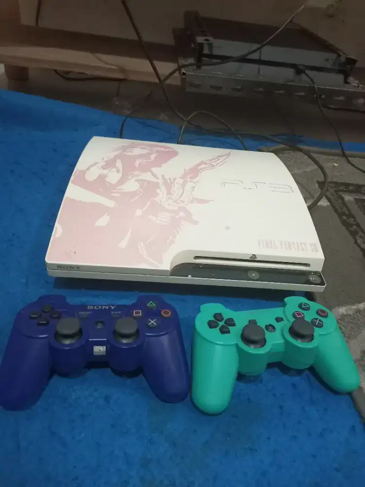 Dijual PS3 Slim + stick 2 pcs
