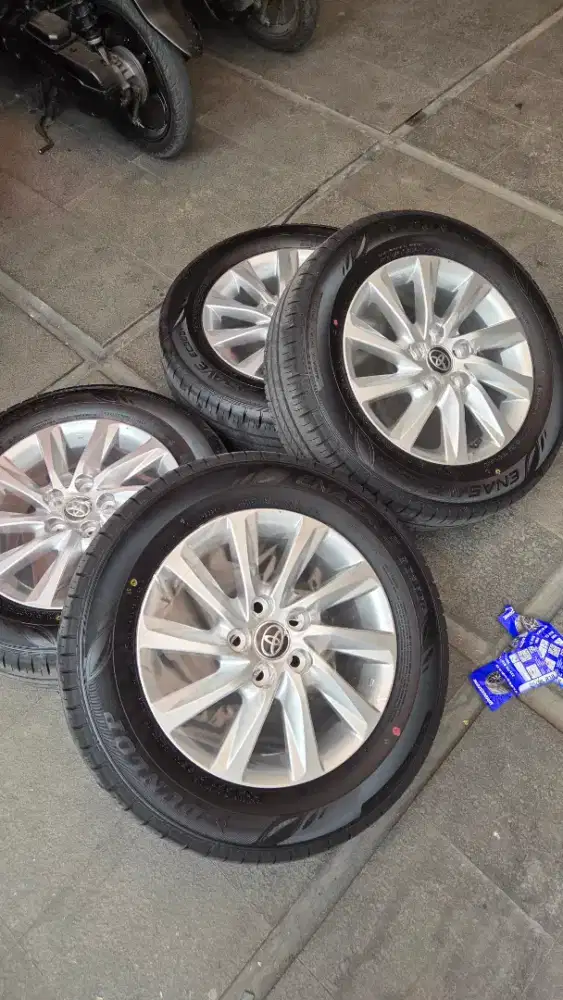 2nd rasa baru Velg dan Ban Innova Zenix R16 Dunlop 205/65 R16