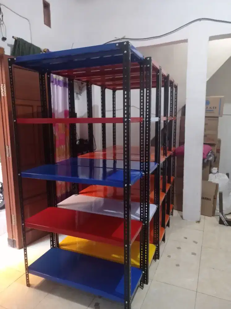 RAK BESI TEMPAT BARANG