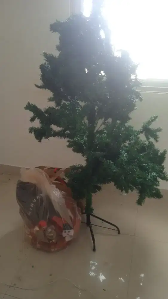 Pohon natal +aksesoris ny