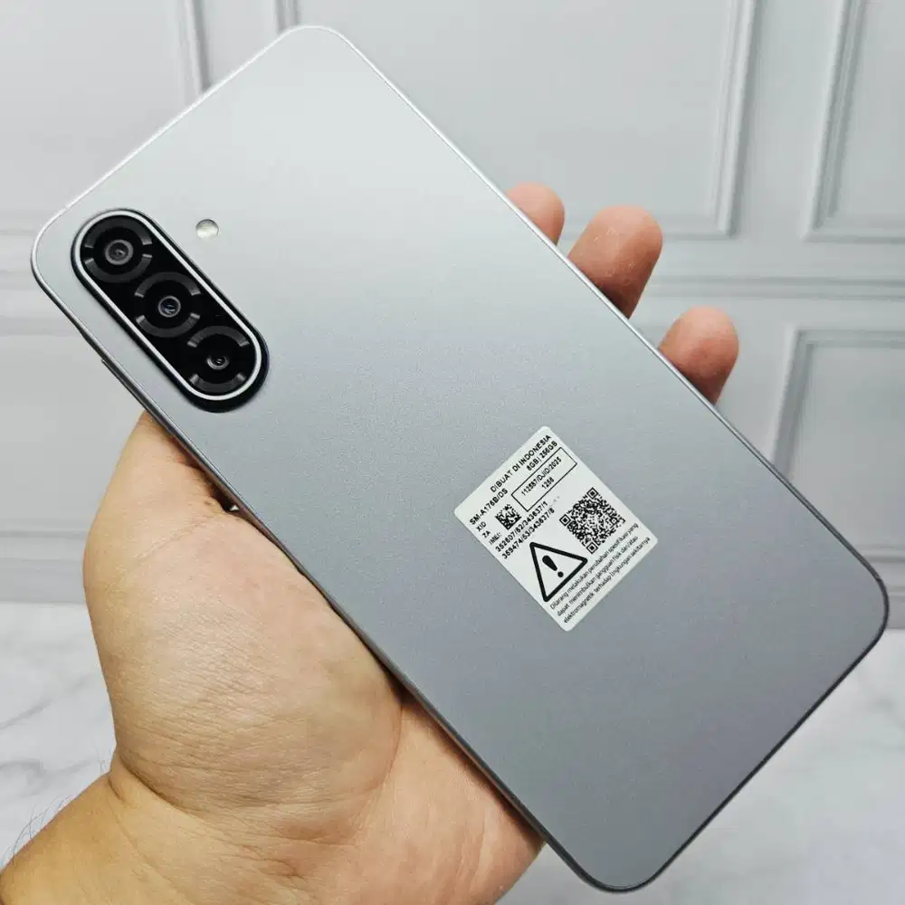 Samsung Galaxy A17 5G 8/256GB Like New Fullset