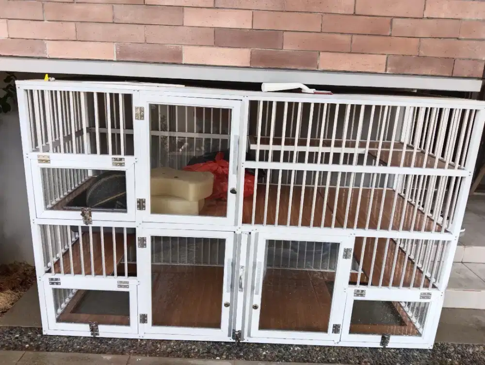 Kandang kucing 3 pintu