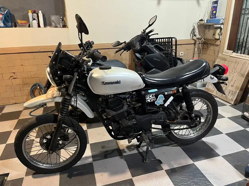 Kawasaki w175tr