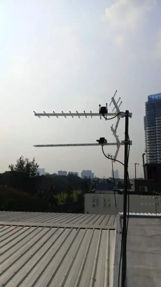 Ahli Pasang & Seting Sinyal Siaran Digital