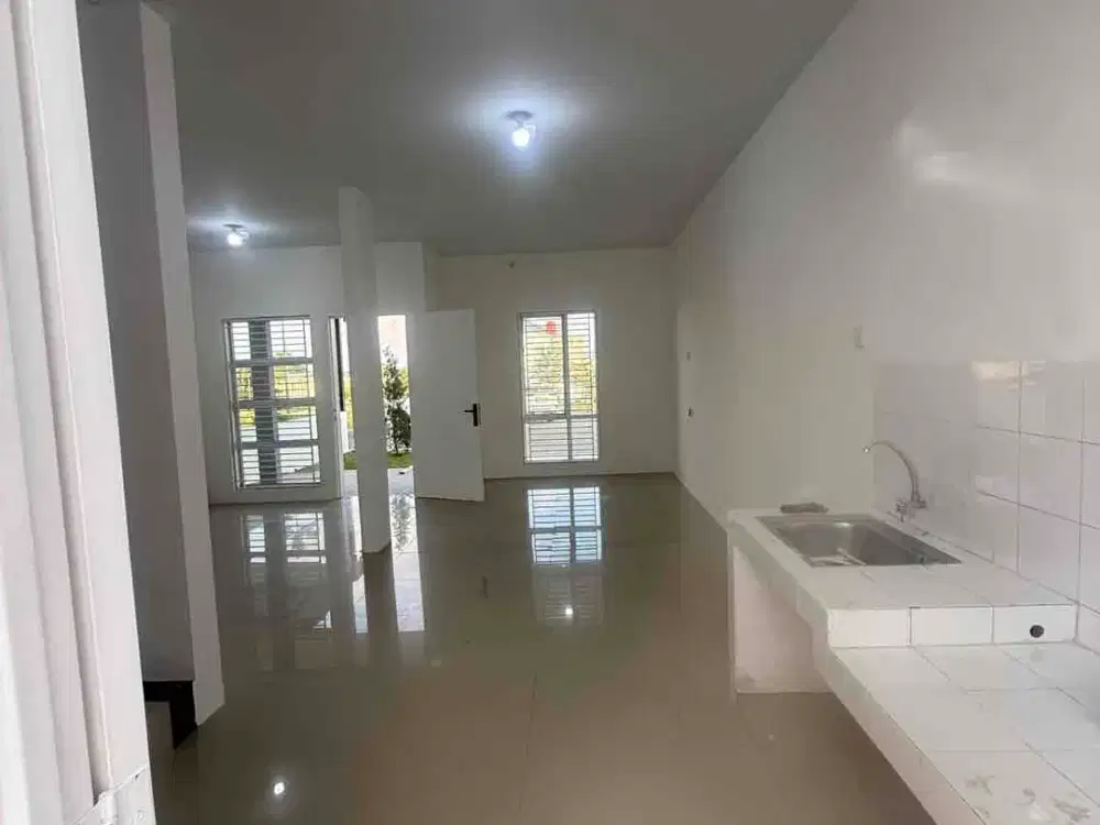 dijual perumahan papa mama resident 
tipe 80
luas tanah 96m2
2kamar tidur
3kamar mandi
harga 1.2m nego
bonus 2biji ac