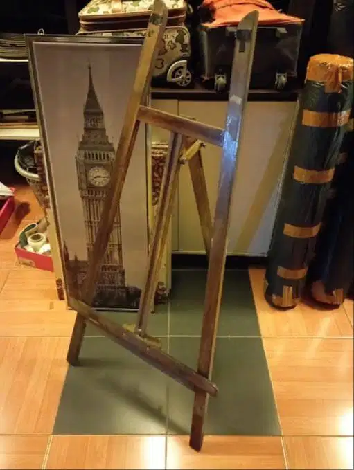 Stand Besar Untuk Papan Display / Easel Penyangga Lukisan