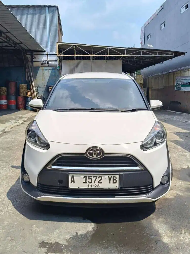 Toyota Sienta G AT th 2018