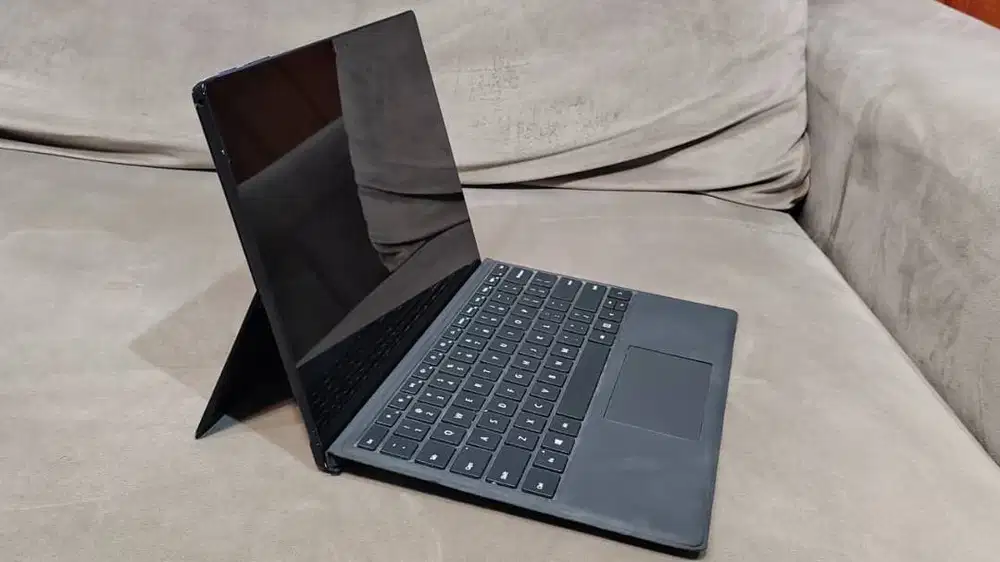 Microsoft Surface Pro 6 i5 Gen 8 | RAM 8GB | SSD 256GB | Fullset Orig