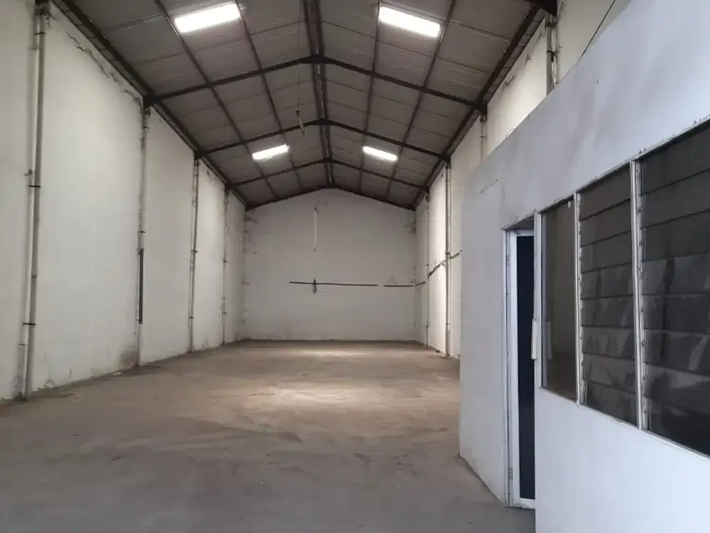 Sewa Gudang Luas 2210meter di Nambangan Kenjeran Surabaya 750Jt/th